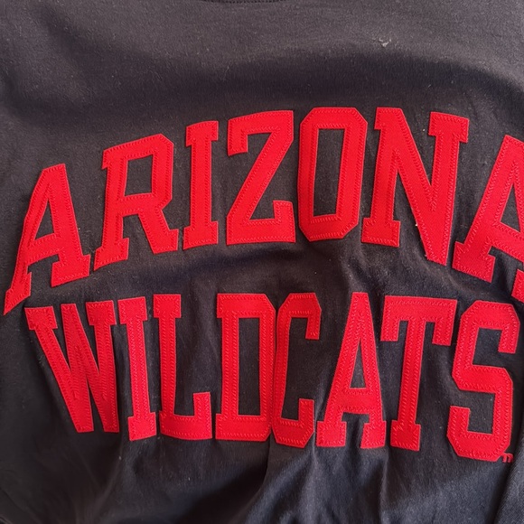 NWOT UNIVERSITY OF ARIZONA LONG SLEEVE TSHIRT - Picture 3 of 3